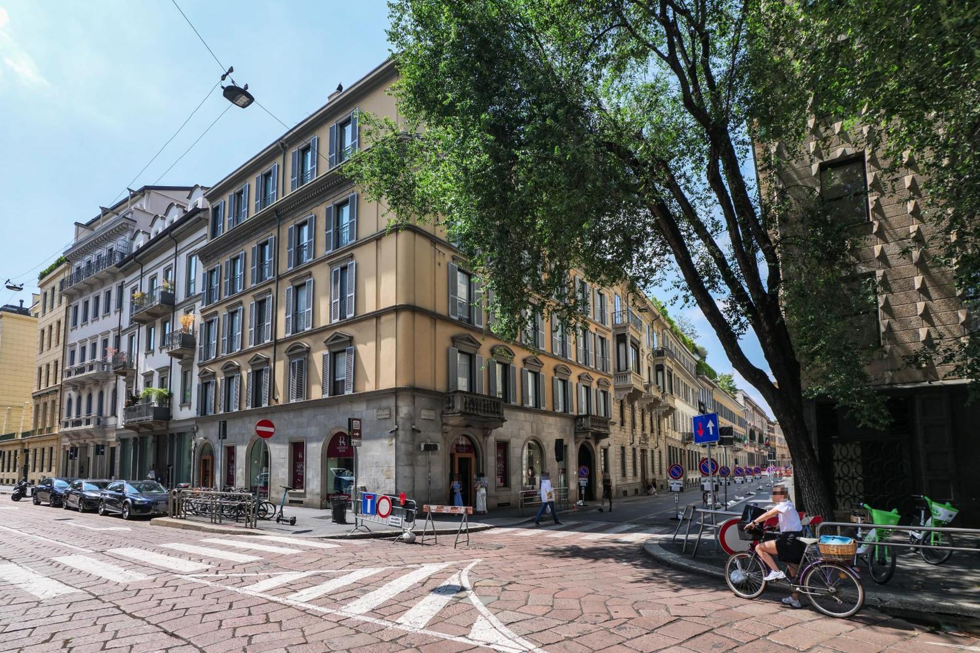 Prestige Boutique Aparthotel - Montenapoleone Milano Dış mekan fotoğraf